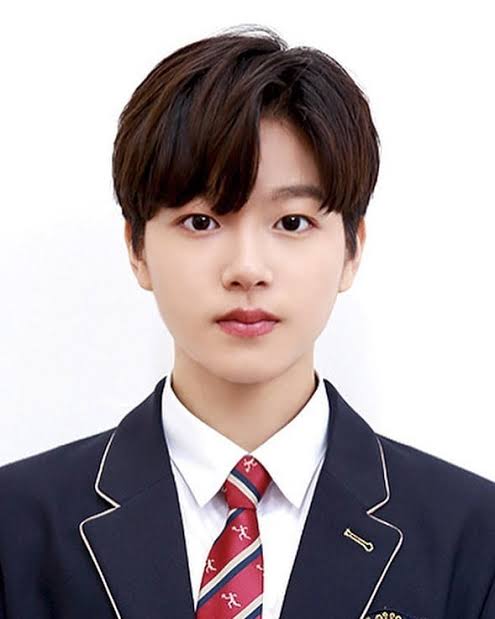 Woojin Lee - Biography