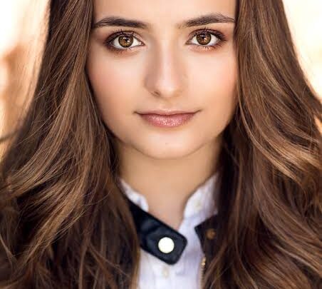 Kelly Sweeney Biography: Boyfriend, Net Worth, YouTube, Movies, Age, Height, Parents, Ethnicity