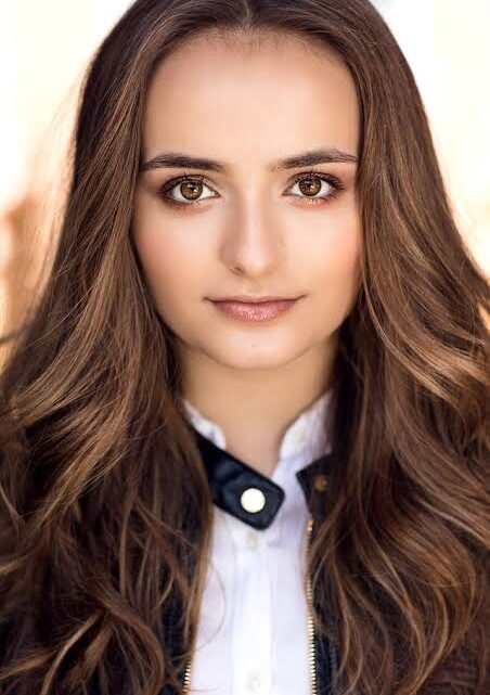 Kelly Sweeney Biography: Boyfriend, Net Worth, YouTube, Movies, Age, Height, Parents, Ethnicity