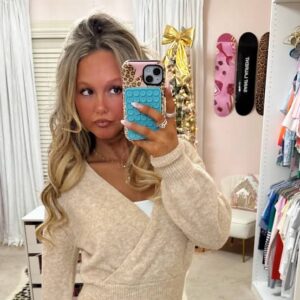 Liv Autry - Biography