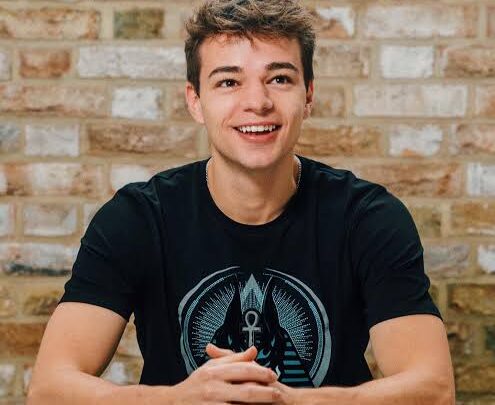Arthur Frederick Biography: Girlfriend, Net Worth, Ethnicity, Age, YouTube, Parents, Height, Awards