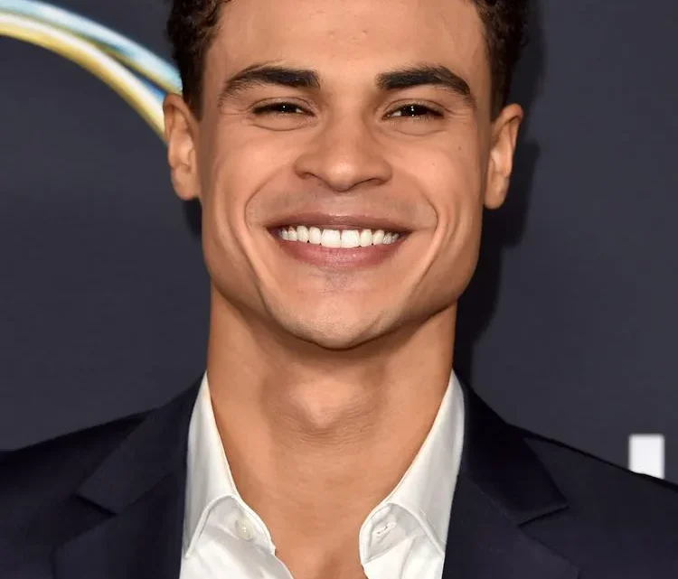 Kolton Stewart Biography: Age, Net Worth, Movies, TV Shows, Career, Height, Wife, Children, Parents