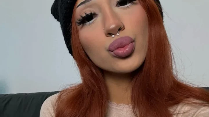 Lilyy Biography: Net Worth, Awards, Ethnicity, YouTube, Age, Parents, Height, Boyfriend
