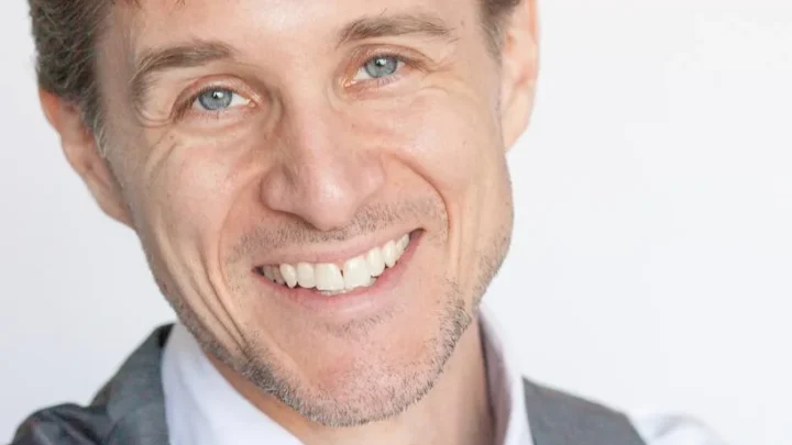 Yuri Lowenthal Biography: Age, Net Worth, Career, Height, Wife, Children, Parents, Anime Roles