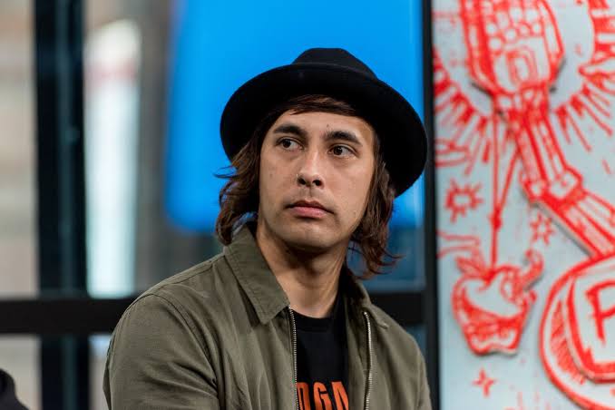 Vic Fuentes Biography: Age, Net Worth, Albums, Career, Height, Wife, Children, Parents, Pierce the Veil