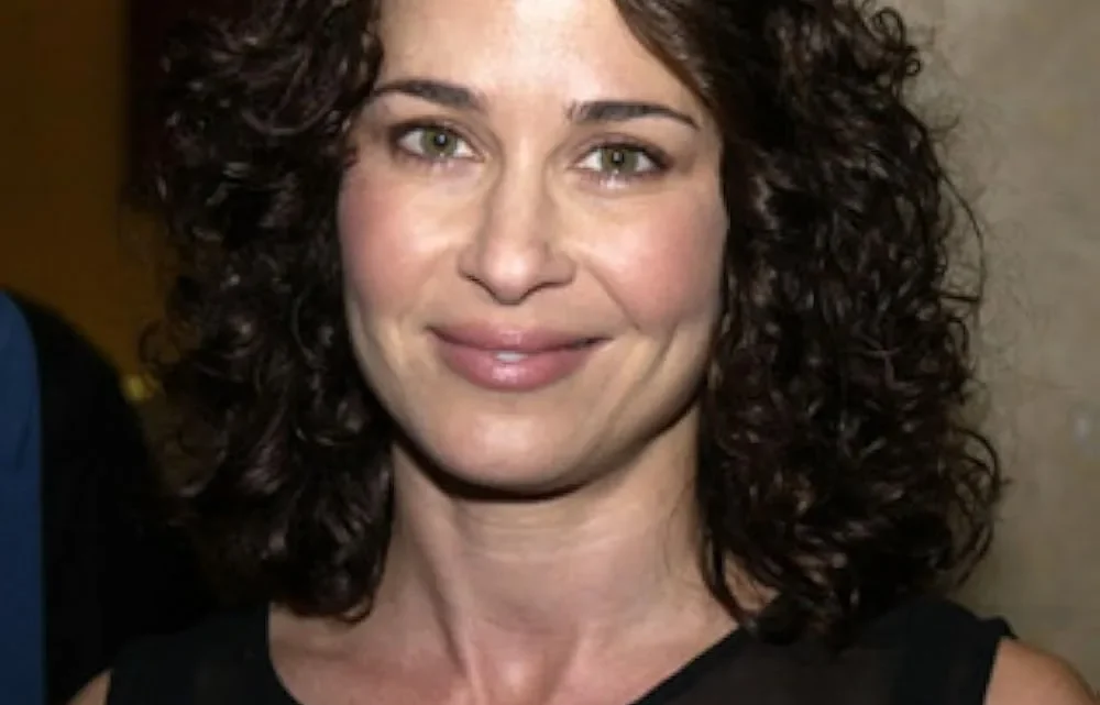 Julie Warner Biography: Age, Net Worth, Movies, Career, Height, Husband, Children, Parents