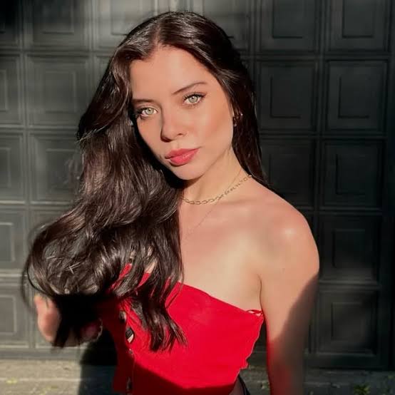 Samantha Vázquez Biography: Net Worth, Age, Partner, Height, Parents, Movies & TV Shows, Facebook