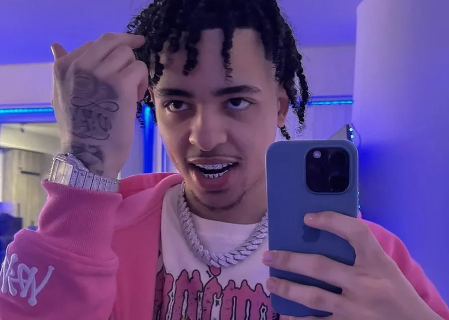 Fabss Biography: Age, Net Worth, Omegle, Songs, YouTube, Career, Albums, Girlfriend