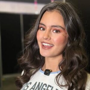 Tania Nicole - Biography