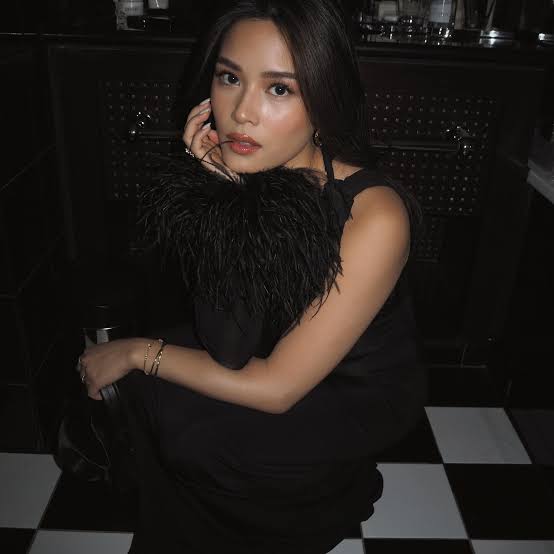 Tsutsumi Hoang - Biography