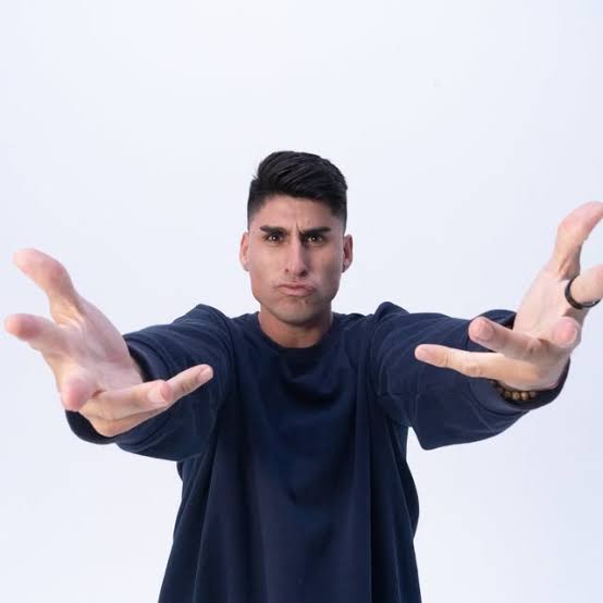 Justus Delgado - Biography