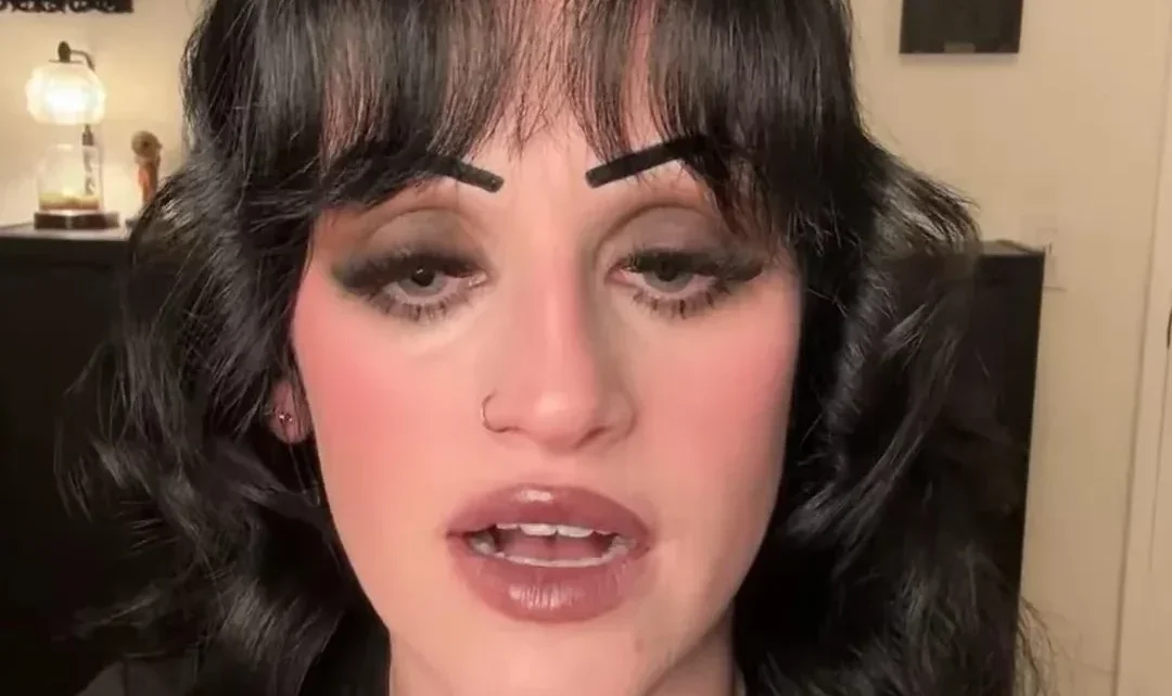 Brookesharks Biography: Age, Boyfriend, YouTube Commentary, Net Worth, Instagram, TikTok
