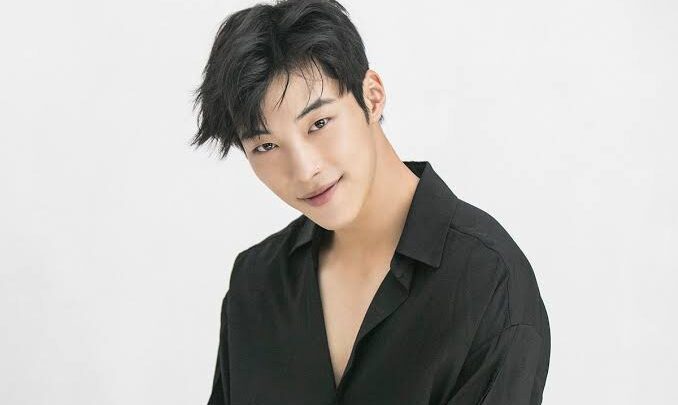 Woo Do-hwan Biography: Girlfriend, Age, Movies, Religion, Siblings, Ethnicity, Awards, Net Worth, Parents