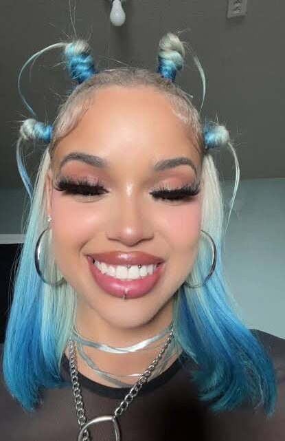 Vanessa Lynn Biography: YouTube, Boyfriend, Net Worth, Parents, Ethnicity, Age, TikTok, Height