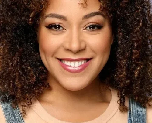 Lilli Cooper Biography: Age, Husband, Children, Parents, Broadway, Net Worth, Instagram