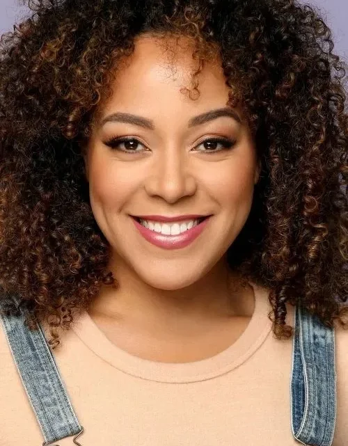 Lilli Cooper Biography: Age, Husband, Children, Parents, Broadway, Net Worth, Instagram