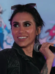 Cristina Vee