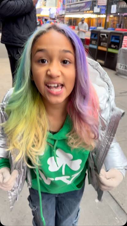 Londyn DLA Fam - Biography