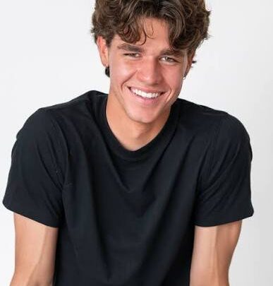 Jonas Meskis Biography: Ethnicity, Instagram, Twin Brother, Age, Height, Awards, Net Worth, Girlfriend
