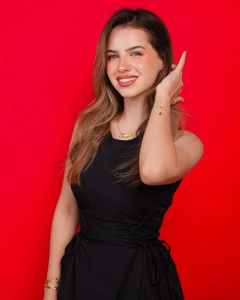 Leen Mohd - Biography