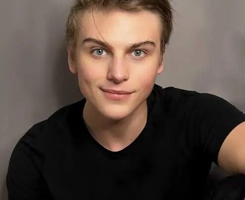 Connor DeWolfe Biography: Girlfriend, Net Worth, Age, Height, Parents, Movies, Comedy, TikTok