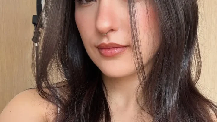 María Bolio Biography: Age, Songs, Height, Net Worth, Parents, Boyfriend, Albums, Awards, Instagram