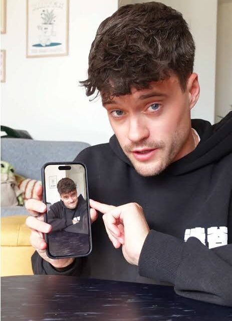 Sam Lewis Biography: Net Worth, Age, Girlfriend, Sister, Height, Parents, Ethnicity, Instagram