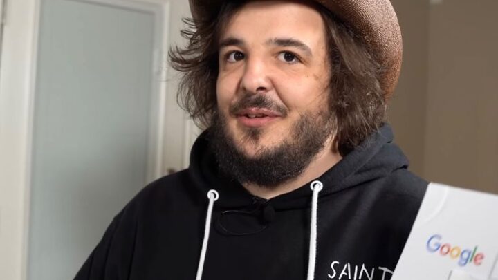 Mully Biography: YouTube Career, The Boys Group, VR Gaming, Net Worth, Age, Girlfriend, Real Name