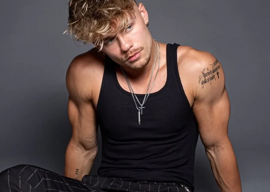 Vik White Biography: Net Worth, Parents, Age, Partner, Height, Modelling Career, Movies & TV Shows, Instagram
