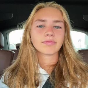 Leena Scobell - Biography