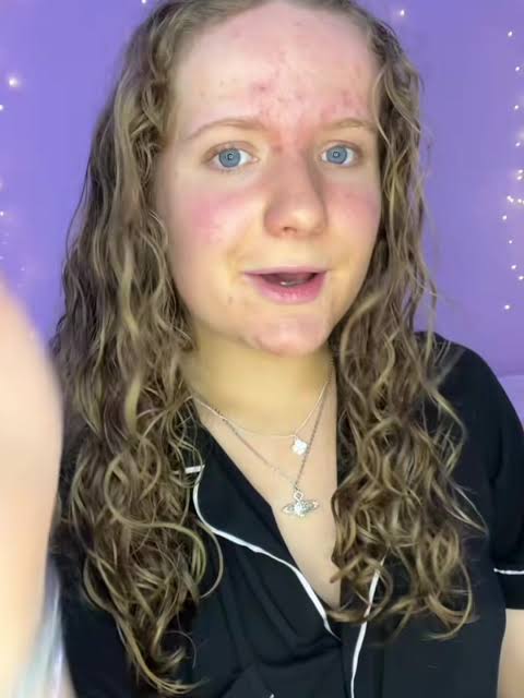 Daisy Docherty Biography: TikTok, Age, Daughter, Performing Arts, Net Worth, Parents, Partner