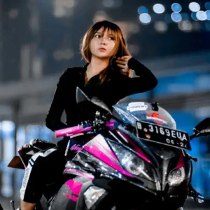 Sarah Viloid - Biography