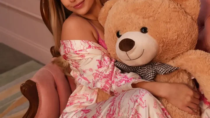 Gabrielle Moses Biography: Parents, Boyfriend, Net Worth, Siblings, Age, Height, YouTube, TikTok, Ethnicity