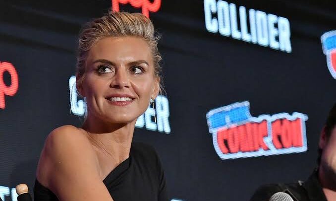 Eliza Coupe Biography: Husband, Parents, Age, Siblings, Net Worth, Height, Movies & TV Shows