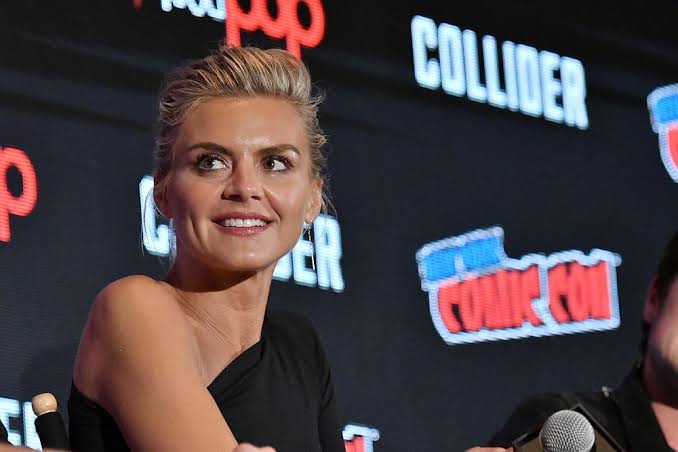 Eliza Coupe Biography: Husband, Parents, Age, Siblings, Net Worth, Height, Movies & TV Shows