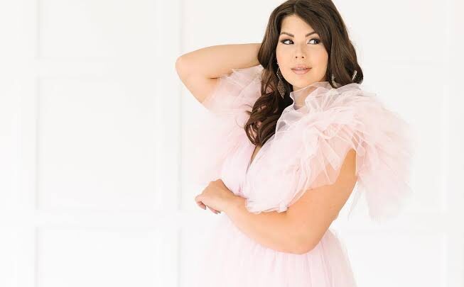 Aubree Jones Biography: Age, Husband, Children, Parents, Net Worth, Height, TikTok & YouTube