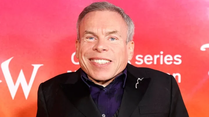 Warwick Davis Biography: Age, Net Worth, Height, Wife, Children, Movies, TV Shows, Awards