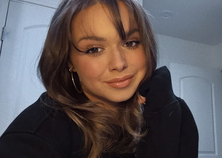 Allisa Rose Biography: Age, Net Worth, Height, Husband, Son, Songs, Career, Nationality, YouTube