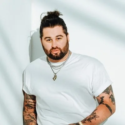 Koe Wetzel - Biography