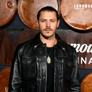 Alex Meraz - Biography