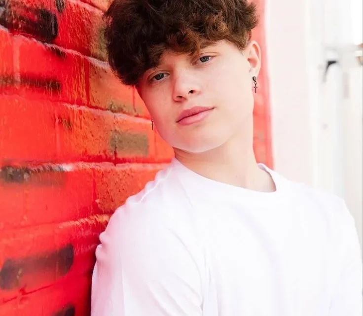 Jakob Magnus Biography: Parents, Net Worth, Songs, Girlfriend, Age, Height, Ethnicity, Instagram
