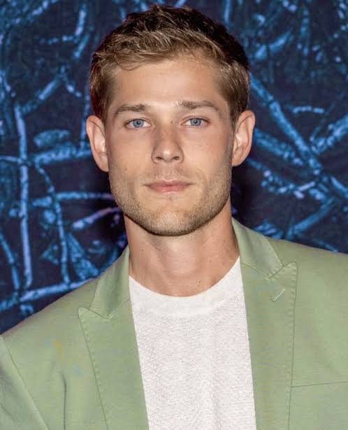 Mason Dye  Biography: Awards, Movies, Age, Height, Parents, Ethnicity, Net Worth, Girlfriend