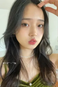 Sarang Hoe - Biography
