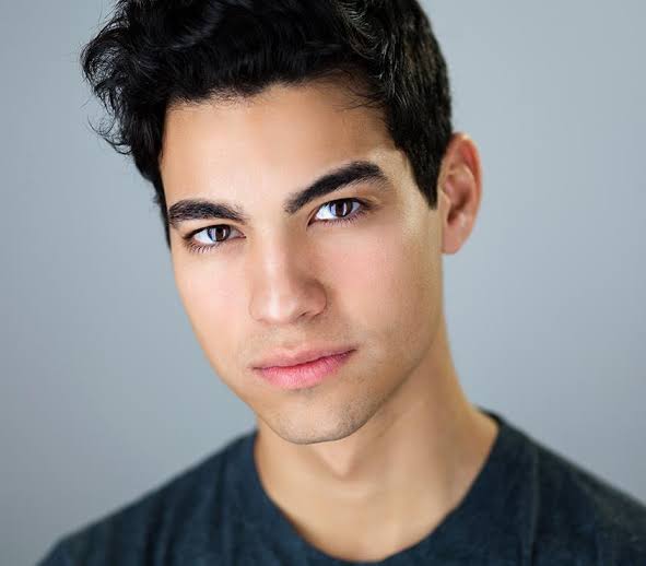 Davi Santos Biography: Age, Net Worth, Height, Wife, Parents, Movies & TV Shows