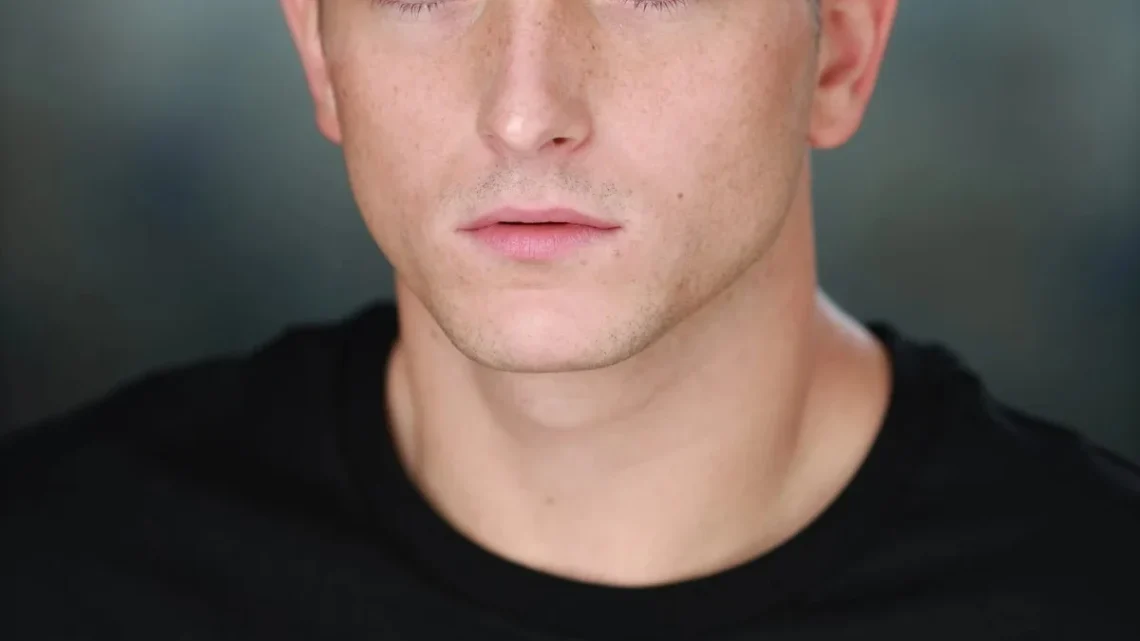 Richard Wisker Biography: Age, Net Worth, Height, Wife, Parents, Movies, TV Shows, Instagram