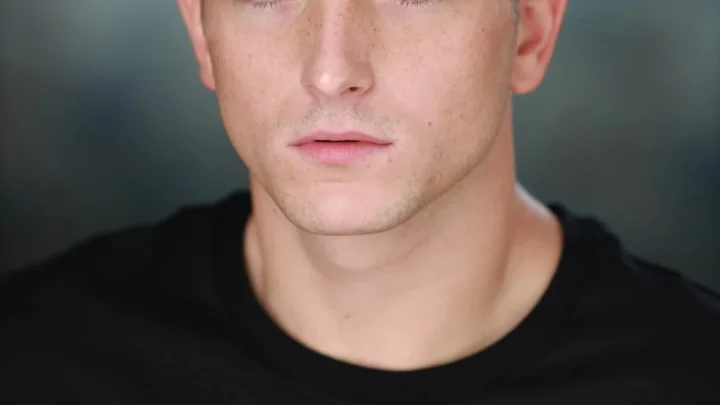 Richard Wisker Biography: Age, Net Worth, Height, Wife, Parents, Movies, TV Shows, Instagram