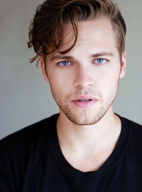 Alexander Calvert Biography: Religion, Height, Awards, Wife, Movies, Parents, Ethnicity, Net Worth