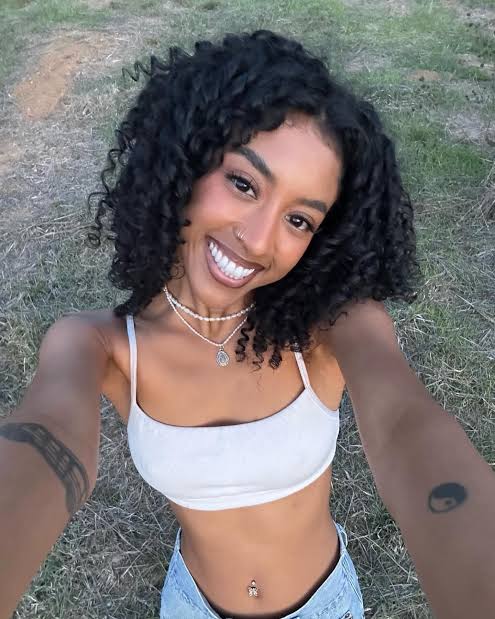 Jennelle Eliana - Biography