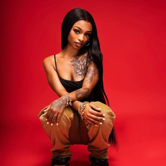 Who Nia / Wh0.nia - Biography