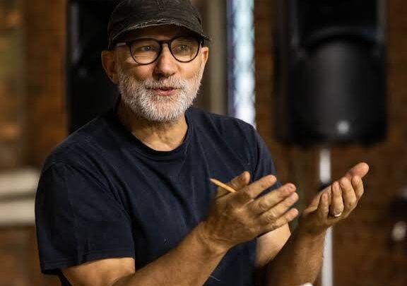 Simon McBurney Biography: Awards, Ethnicity, Net Worth, Movies, Children, Height, Religion, Parents
